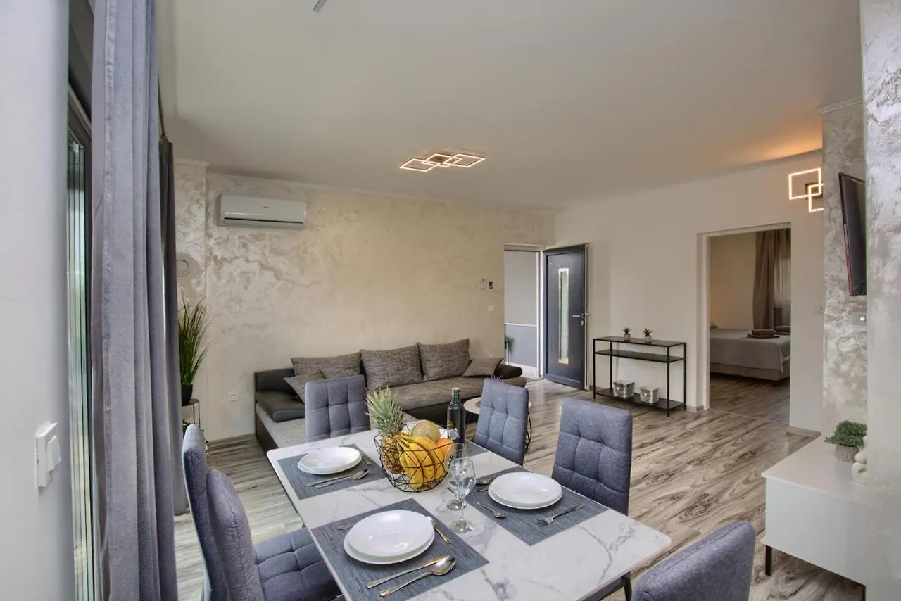 Luksuzni Apartmani Asi S Bazenom Fažana Chorwacja
