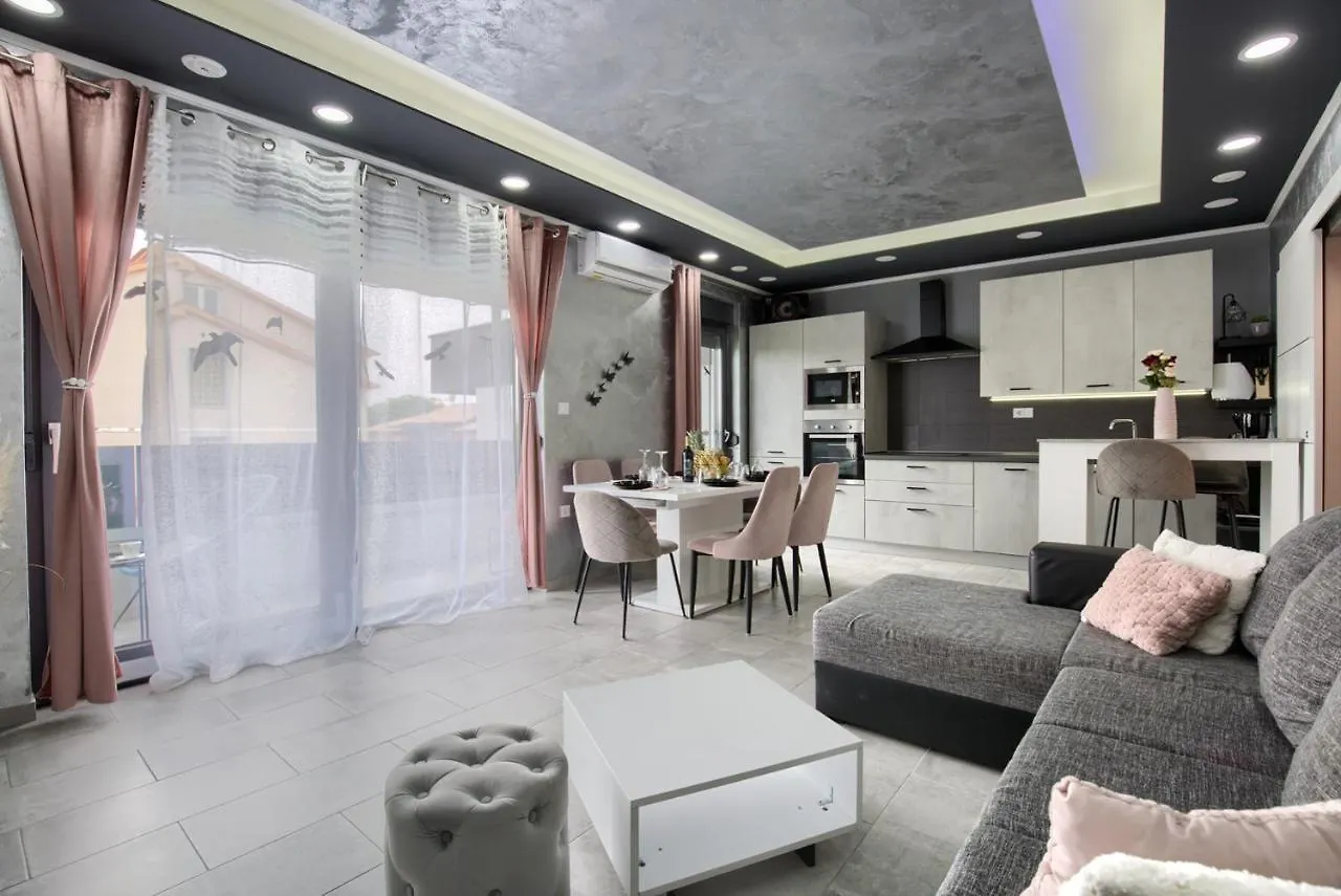 Apartment Luksuzni Apartmani Asi S Bazenom Fazana